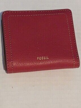 Fossil Small Leather Bifold Wallet in Red with Gold Logo